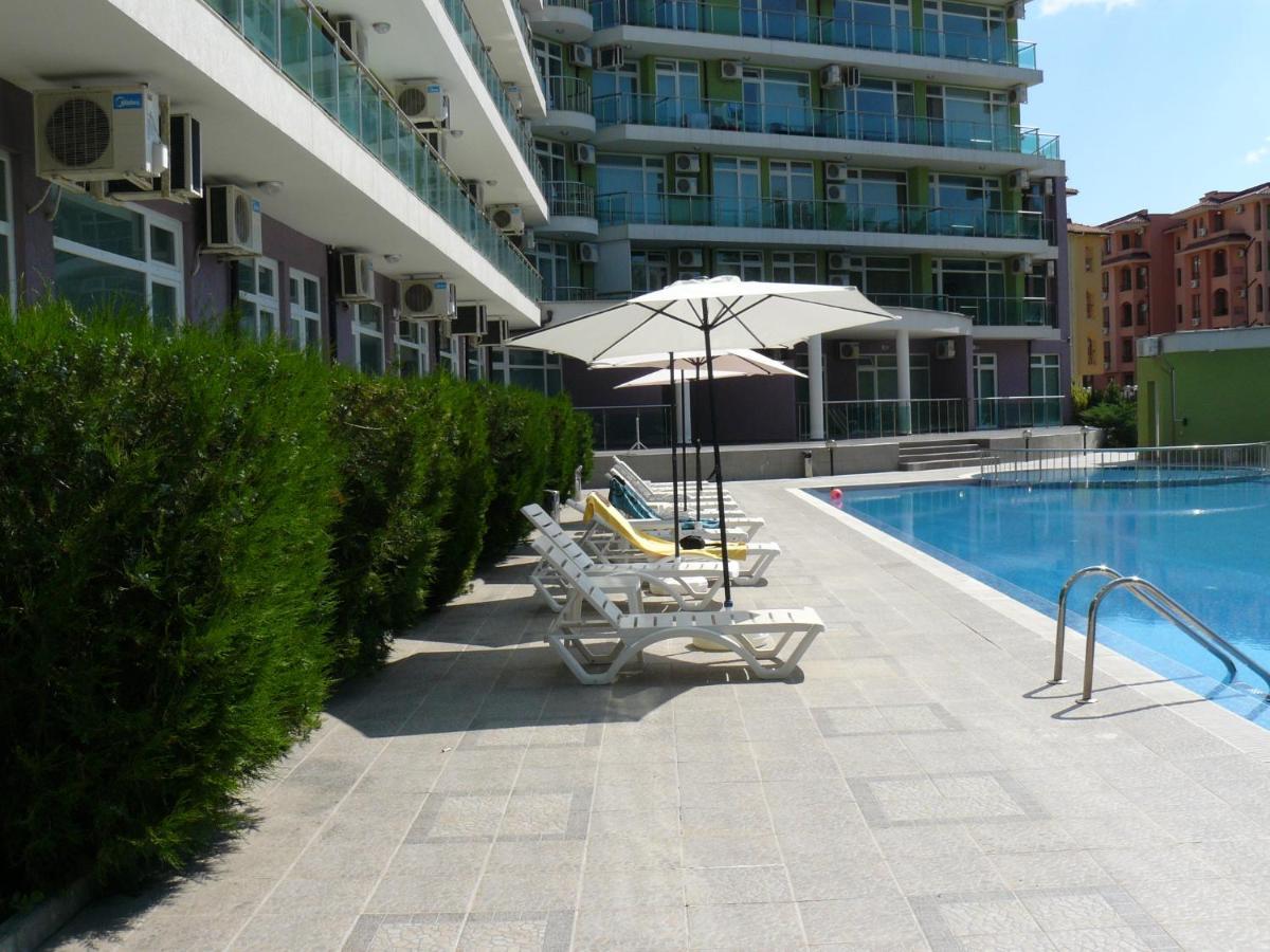 Apartment Family In Solmarin *