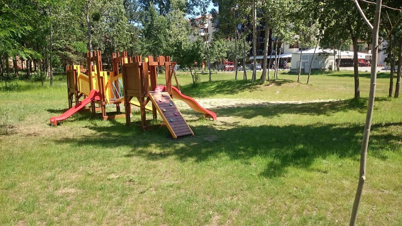 Family In Solmarin Slantschew brjag
